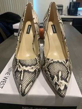 Nine West Black & White Snake-Print Pointed Toe Pumps